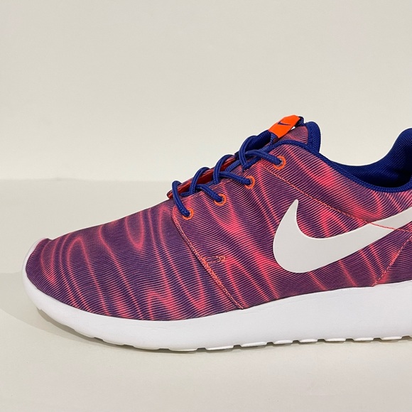 Nike Roshe One Printed Premium Casual
Athletic Running Sneakers - Picture 4 of 16